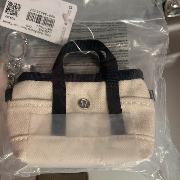 Lululemon Canvas Pocket Nano Tote - Picture 3 of 5